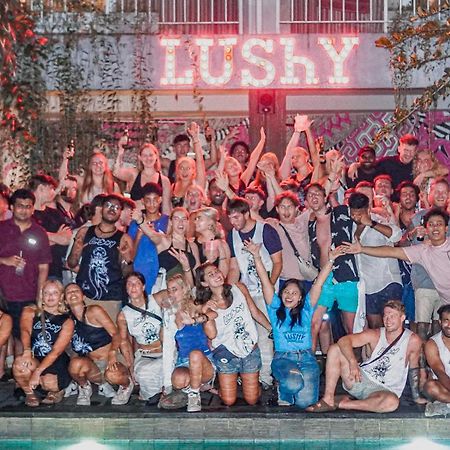 Lushy Hostel Canggu Exterior foto