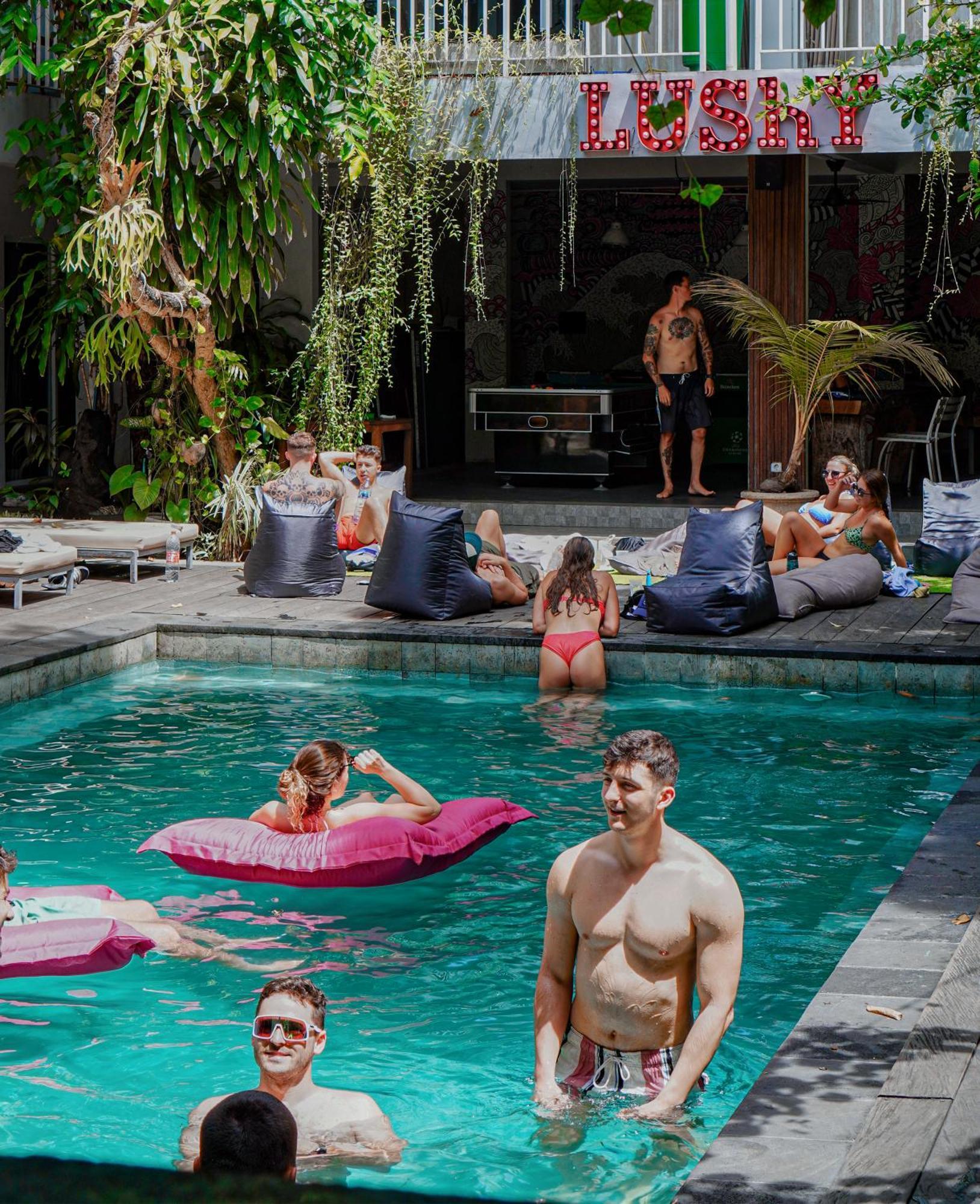 Lushy Hostel Canggu Exterior foto